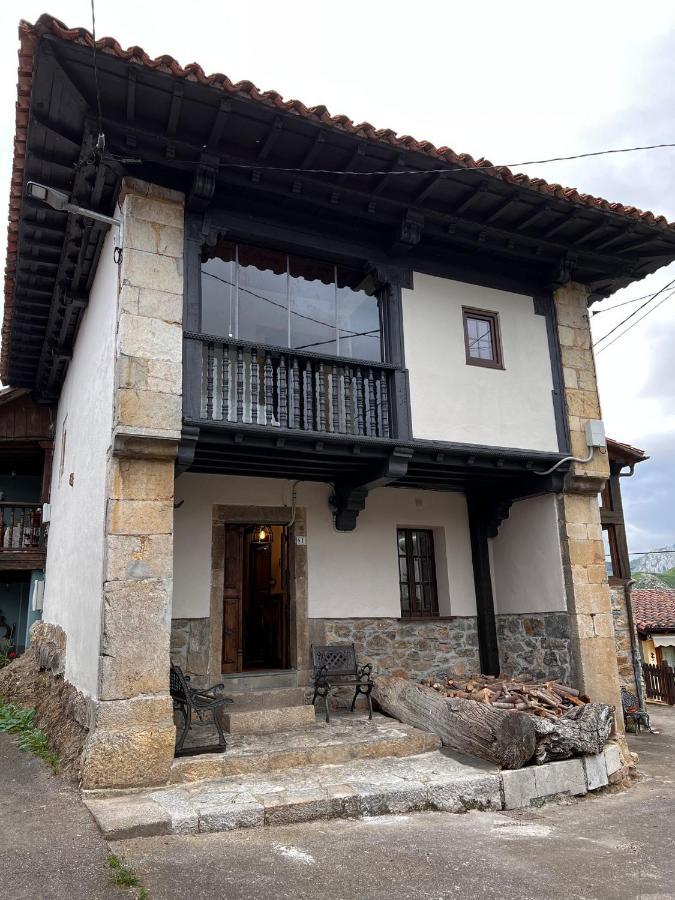 Villa El Refugio Del Busgosu Pen Esterno foto